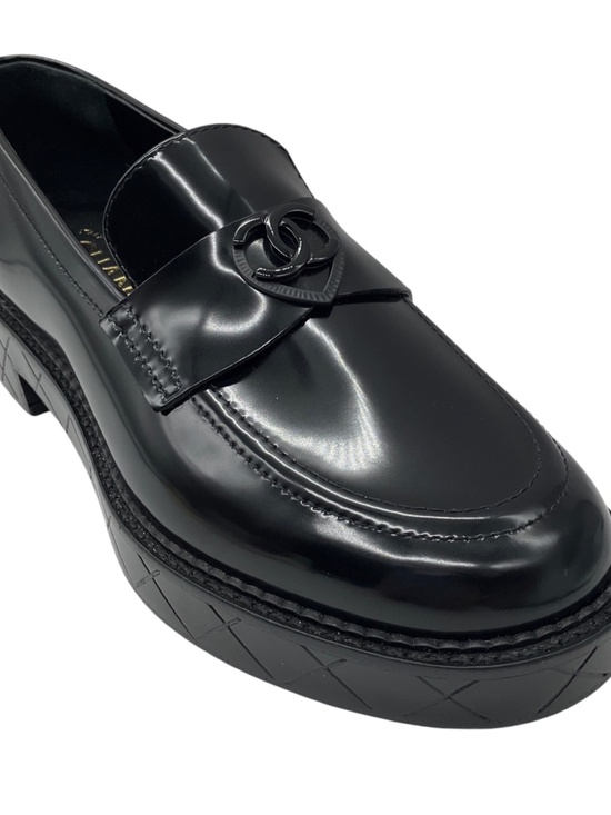 CHANEL Shoes - CHANEL BLACK 2024 CC LOGO HEART CLASSIC SHINY CALFSKIN MOCCASINS / LOAFERS